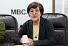 Kwon Tae-sun, chair of the Foundation for Broadcast Culture, speaks at the foundation's headquarters in Mapo District, western Seoul, on Monday. [NEWS1]