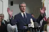 Accompanied by California and Texas lawmakers California Gov. Gavin Newsom speaks in support of the Texas Democratic lawmakers for their nearly weeklong walk out to block a vote on a congressional redistricting plan sought by President Donald Trump, during a news conference in Sacramento, California, on Aug. 8. [AP/YONHAP]