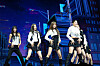Rookie girl group izna performs its debut track ″IZNA″ on Nov. 25 at the Yes24 Live Hall music venue in eastern Seoul. [DANIELA GONZALEZ PEREZ]