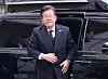 Democratic Party leader Lee Jae-myung arrives at the Seoul Central District Court in Seocho District, southern Seoul, on April 1. [NEWS1]