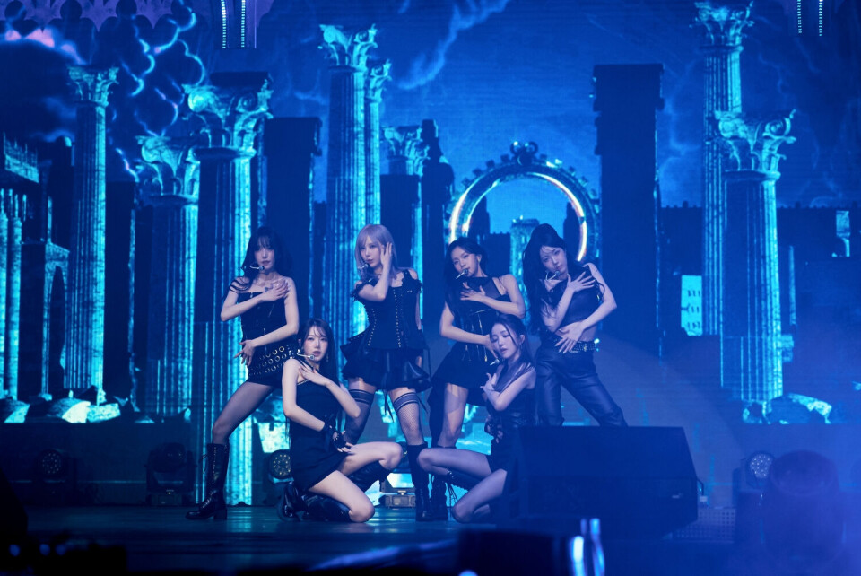 GFriend celebrates 10 years of memories with tear-filled reunion GFriend celebrates 10 years of memories with tear-filled reunion