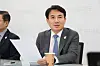 Gangwon Gov. Kim Jin-tae speaks at a press conference held at the self-governing province's office on Jan. 2. [GANGWON STATE]