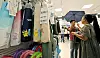 Tourists look at umbrellas at a shop in Seoul on June 28. [NEWS1]