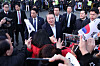 President Yoon Suk Yeol greets supporters as he arrives in front of the presidential residence in Hannam-dong, Yongsan District, central Seoul, on March 8. He was released from the Seoul Detention Center in Uiwang, Gyeonggi, 52 days after he was first taken into custody. [NEWS1]