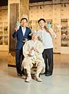 Master Park Jae-Seo, center, poses with his son Park Chan-kwan, left, and his grandson Park Chun-woo. [KORAIL TOURISM DEVELOPMENT]