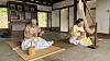 Im Neung-boo, left, and Ko Gab-yeon demonstrate how to make andongpo. [WOO JI-WON]