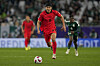 Korea's Cho Gue-sung controls the ball during the Asian Cup round of 16 match between Saudi Arabia and Korea at Education City Stadium in Al Rayyan, Qatar on Tuesday.  [AP/YONHAP]