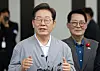 Lee Jae-myung, the Democratic Party’s presidential candidate, delivers a speech at an outdoor performance stage in the County Residents’ Plaza in Haenam County, South Jeolla, on May 11. [NEWS1]