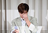 Former Korean golfer Pak Se-ri sheds tears during a press conference in Seoul as she addresses a legal dispute with her father, Pak Joon-chul, on Tuesday. [YONHAP]