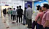 Voters line up to cast their ballots at the No. 4 polling station set up on the first floor of Busanjin District Office in Busan on June 3. [JOONGANG ILBO]