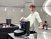 Nathan Lawson McLean, a senior design manager at Dyson, introduces the company’s first AI-powered robot vacuum, the Spot & Scrub AI, during a media event at The Hyundai Seoul in western Seoul on Jan. 22.  [LEE SO-JIN]