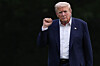 U.S. President Donald Trump walks from Marine One after arriving on the South Lawn of the White House in Washington on July 29. [AP/YONHAP]