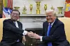 U.S. President Donald Trump meets with Japanese Prime Minister Shigeru Ishiba in the Oval Office of the White House in Washington on Feb. 7. [AP/YONHAP]