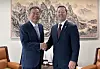 Sean O’Neill, senior bureau official for the U.S. State Department’s Bureau of East Asian and Pacific Affairs, right, and Cho Koo-rae, vice minister for strategy and intelligence, left, shake hands during a meeting at the Ministry of Foreign Affairs building in Jongno District, central Seoul on June 13. [YONHAP]