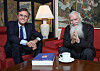 From left, Juan Ignacio Morro, ambassador of Spain to Korea, and Father Luis Maria Uribe of the Franciscan order at the diplomatic residence of the ambassador in Seoul on March 10. [PARK SANG-MOON]