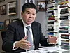 James Kim, the chairman and CEO of the American Chamber of Commerce in Korea (Amcham), speaks during an interview with the Korea JoongAng Daily at its headquarters in Yeouido, western Seoul, on March 19. [PARK SANG-MOON]
