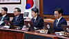 Acting president and Education Minister Lee Ju-ho delivers opening remarks during an emergency Cabinet meeting at the government complex in Jongno District, central Seoul, on May 2. [JOINT PRESS CORPS]