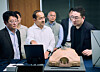 LG Group Chairman Koo Kwang-mo, far right, visits LG Technology Ventures in Silicon Valley to review technologies from major startups backed by the venture capital arm, which serves as a global startup incubator, in this undated photo provided by LG. [LG]