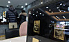 Gold bars are displayed at the Korea Gold Exchange in Jongno District, central Seoul, on Feb. 13. [YONHAP]