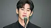 Actor Kim Soo-hyun makes a statement regarding his relationship with late actor Kim Sae-ron during a press conference held on March 31 in western Seoul. [YONHAP]