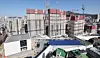 The construction industry has seen a sharp decline in new hires amid the economic slowdown. According to Statistics Korea’s national statistical portal, employment in the construction sector has decreased each year. The photo shows a construction site at an apartment complex in Seoul. [NEWS1]