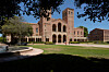 Children play outside Royce Hall at the University of California, Los Angeles, campus, on Aug. 15, 2024. [AP/YONHAP]
