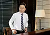 President Lee Jae-myung leaves his home in Incheon on June 4, shortly after a phone call with the chairman of the Joint Chiefs of Staff. [YONHAP]