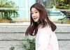 Actor Lee Si-young attends a photo call for cashmere brand Barrie’s event in Gangnam District, southern Seoul, on April 23. [NEWS1]