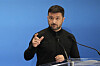 Ukraine's President Volodymyr Zelenskyy speaks with reporters during the Ukraine Recovery Conference at La Nuvola convention center in Rome on July 10. [AP/YONHAP]