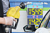 Gasoline is being sold for 1,549 won ($1.10) per liter at a gas station in Seoul on April 21. [NEWS1]