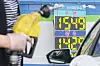 Gasoline is being sold for 1,549 won ($1.10) per liter at a gas station in Seoul on April 21. [NEWS1]