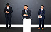 Executives at KT answer questions from reporters regarding the recent hacking incident during a press conference held at the KT office in Gwanghwamun, Jongno District, central Seoul, on Sept. 11. [JOINT PRESS CORPS]