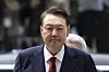 Former President Yoon Suk Yeol enters the Seoul Central District Court in Seocho District, southern Seoul, on July 9 for his pretrial detention hearing. [JOINT PRESS CORPS]