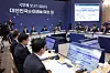 Officials from the Ministry of Land, Infrastructure and Transport meet with President Lee Jae Myung during a presentation at the government complex in Sejong on Dec. 12, 2025. [JOINT PRESS CORPS]