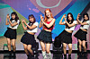 Kara’s Hur Young-ji performs “L. O. V. E,” the lead track for her first solo single “Toi Toi Toi,” during a press showcase held at the Shinhan pLay Live Square Hall in Mapo District, western Seoul, on Tuesday ahead of its release. [CHO YONG-JUN]