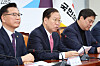 Conservative People Power Party (PPP) interim leader Kwon Young-se, center, speaks at the National Assembly in western Seoul on March 6. [YONHAP]