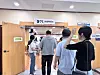 Voters continue to arrive at an advance polling station set up at the Janggi Administrative Welfare Center in Dalseo District, Daegu, at 10 a.m. on May 29. [JOONGANG ILBO]