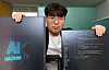 Yun In-su, professor at KAIST, poses during an interview with the JoongAng Sunday at the university in Daejeon on Nov. 25. [JOONGANG ILBO]