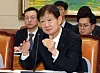 Lee Chan-jin, chief of the Financial Supervisory Service, answers questions from lawmakers during a parliamentary hearing held at the National Assembly in western Seoul on Feb. 11, 2026. [YONHAP]