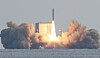 A South Korean solid-fuel-propelled space launch vehicle takes off from the sea near Seogwipo, Jeju, on Monday afternoon. [YONHAP]