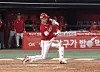 SSG Landers' Oh Tae-gon holds back his swing during an at-bat in the eighth inning against the KT Wiz in Suwon, Gyeonggi, on Aug. 19. [SCREEN CAPTURE]