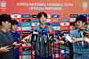 Hong Myung-bo, head coach of the Korean men's national football team, speaks to reporters at Incheon International Airport on Sept. 1, before departing for the United States for friendly matches against the U.S. and Mexico. [NEWS1]