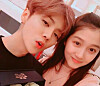 Former EXO member Luhan, left, and Chinese actor Guan Xiaotong [SCREEN CAPTURE]