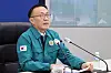 Lee Han-kyeong, deputy director of the Central Disaster and Safety Countermeasures Headquarters and director-general for Disaster and Safety Management at the Ministry of the Interior and Safety, speaks at a government meeting held on April 6 in Sejong. [NEWS1]