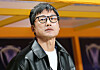 Gwangju FC manager Lee Jung-hyo looks on during an AFC Champions League match against Vissel Kobe at Gwangju World Cup Gymnasium in Gwangju on March 12. [YONHAP]