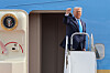 U.S. President Donald Trump boards Air Force One at Haneda Airport in Tokyo for his departure to Korea, Oct. 29. [AP/YONHAP]