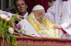 Pope Francis appears on the central lodge of St. Peter's Basilica to bestow the Urbi et Orbi (Latin for 'to the city and to the world') blessing at the end of the Easter mass presided over by Cardinal Angelo Comastri in St. Peter's Square at the Vatican on April 20. [AP/YONHAP]
