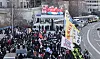 Supporters of President Yoon Suk Yeol hold a rally near the presidential residence in Hannam-dong, Yongsan District, central Seoul on Dec. 3 with police standing guard. [NEWS1]