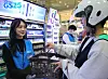 A delivery person delivers the goods to deliver at GS25 convenience store. [GS RETAIL]