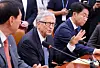 Bill Gates, chair of the Gates Foundation, speaks during a discussion on Korea's global leadership at with parliamentary Foreign Affairs and Unification Committee lawmakers at the National Assembly in Yeouido, western Seoul, on Aug. 21. [JOINT PRESS CORPS]